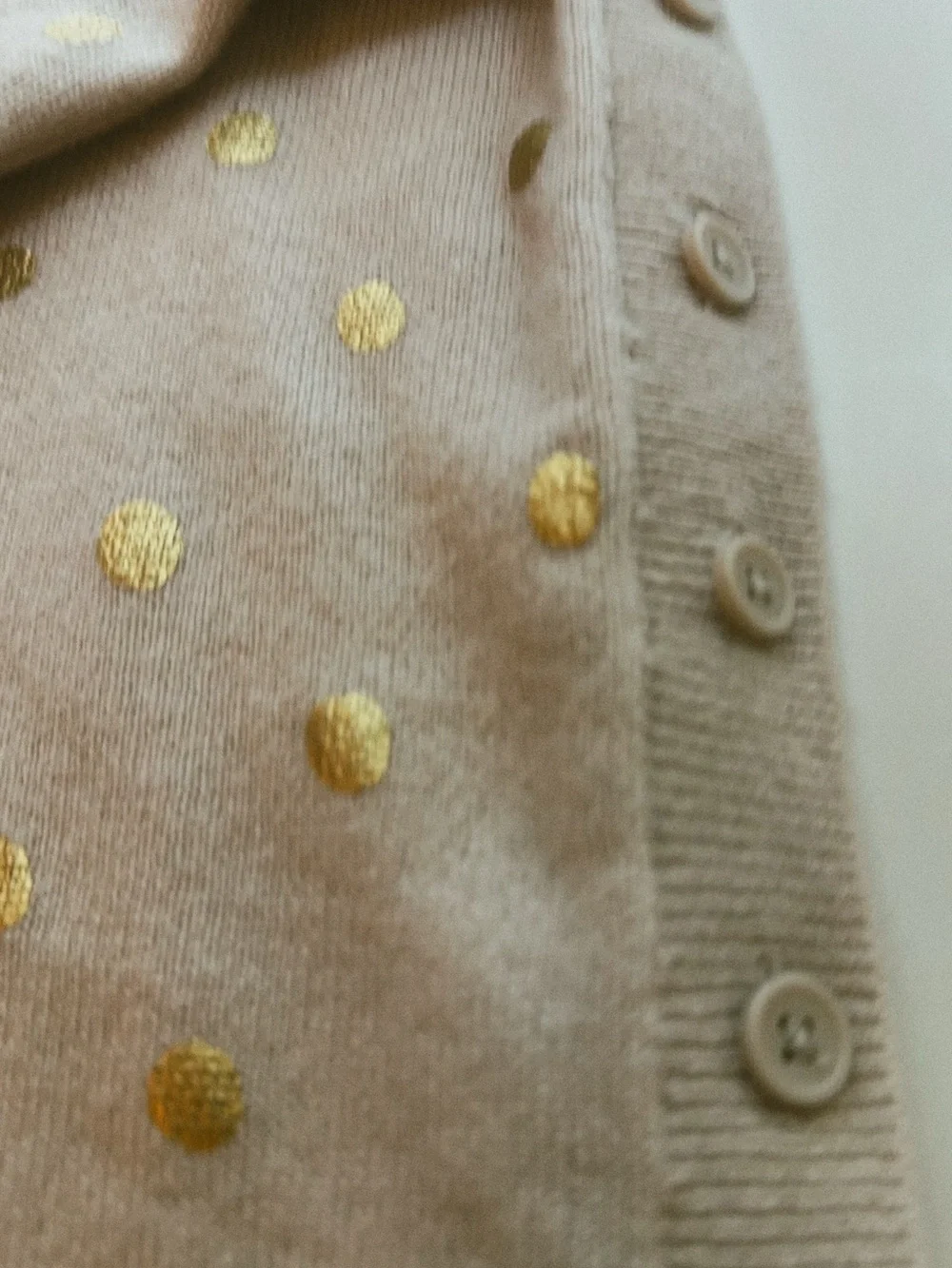 100% Cashmere Garnet Hill Cream Puff & Gold Dust Side Button Sweater M - Picture 8 of 10